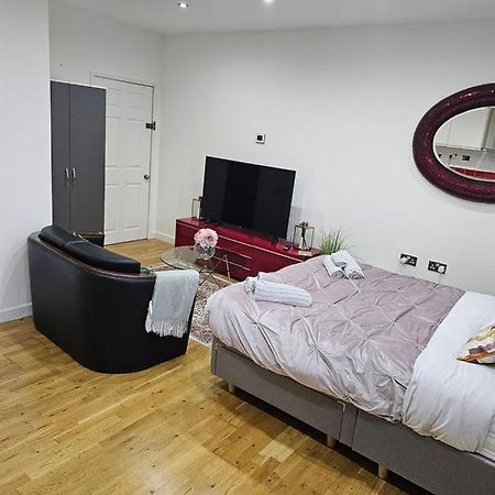 Empire Studio Apartment เบดฟอร์ด ภายนอก รูปภาพ