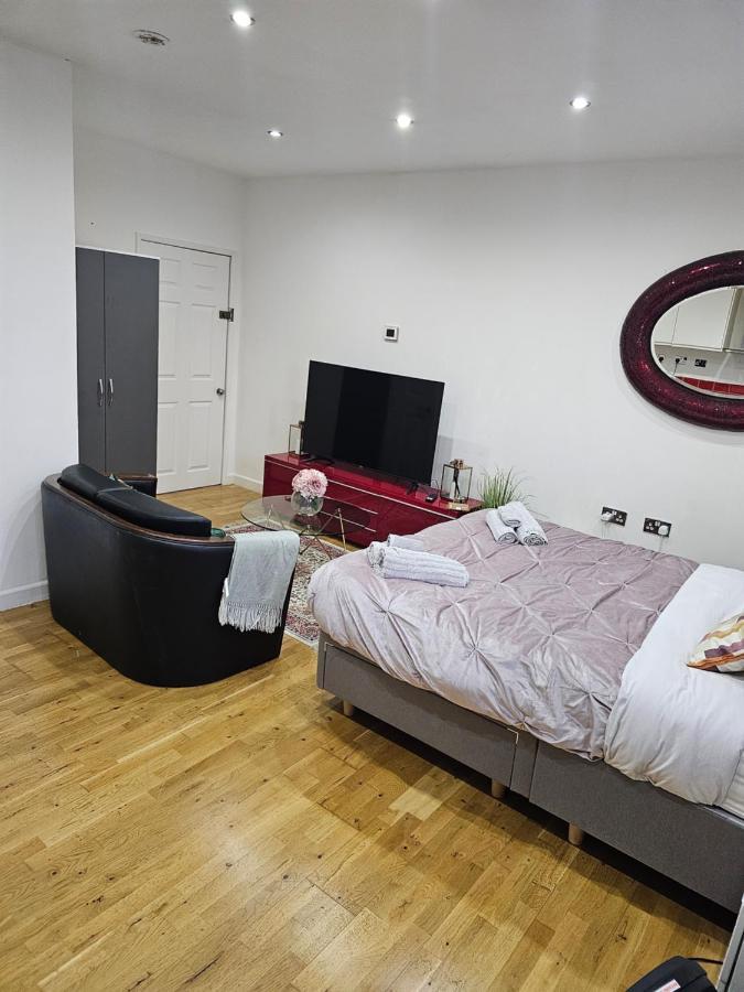 Empire Studio Apartment เบดฟอร์ด ภายนอก รูปภาพ