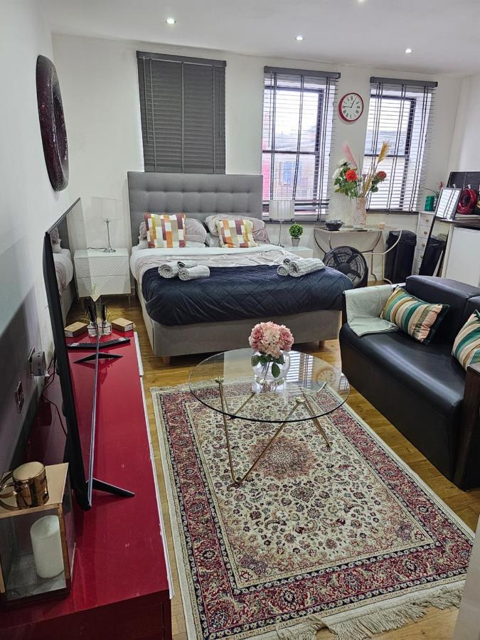 Empire Studio Apartment เบดฟอร์ด ภายนอก รูปภาพ